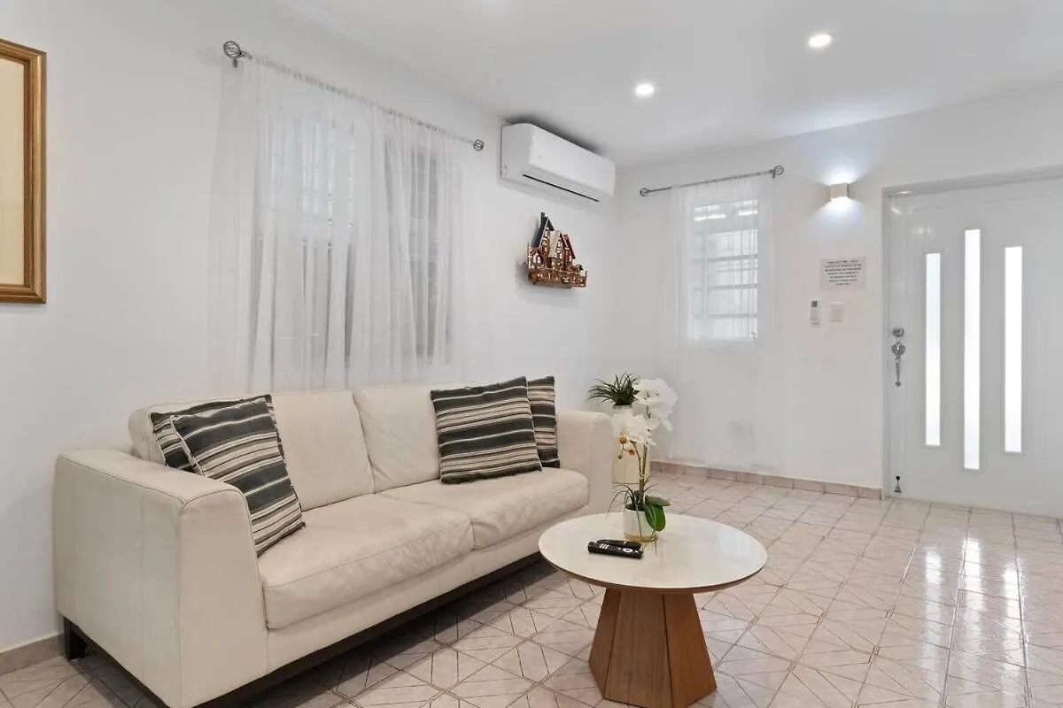 Casa vacanze Paceful Home In San Juan Near To The Airport