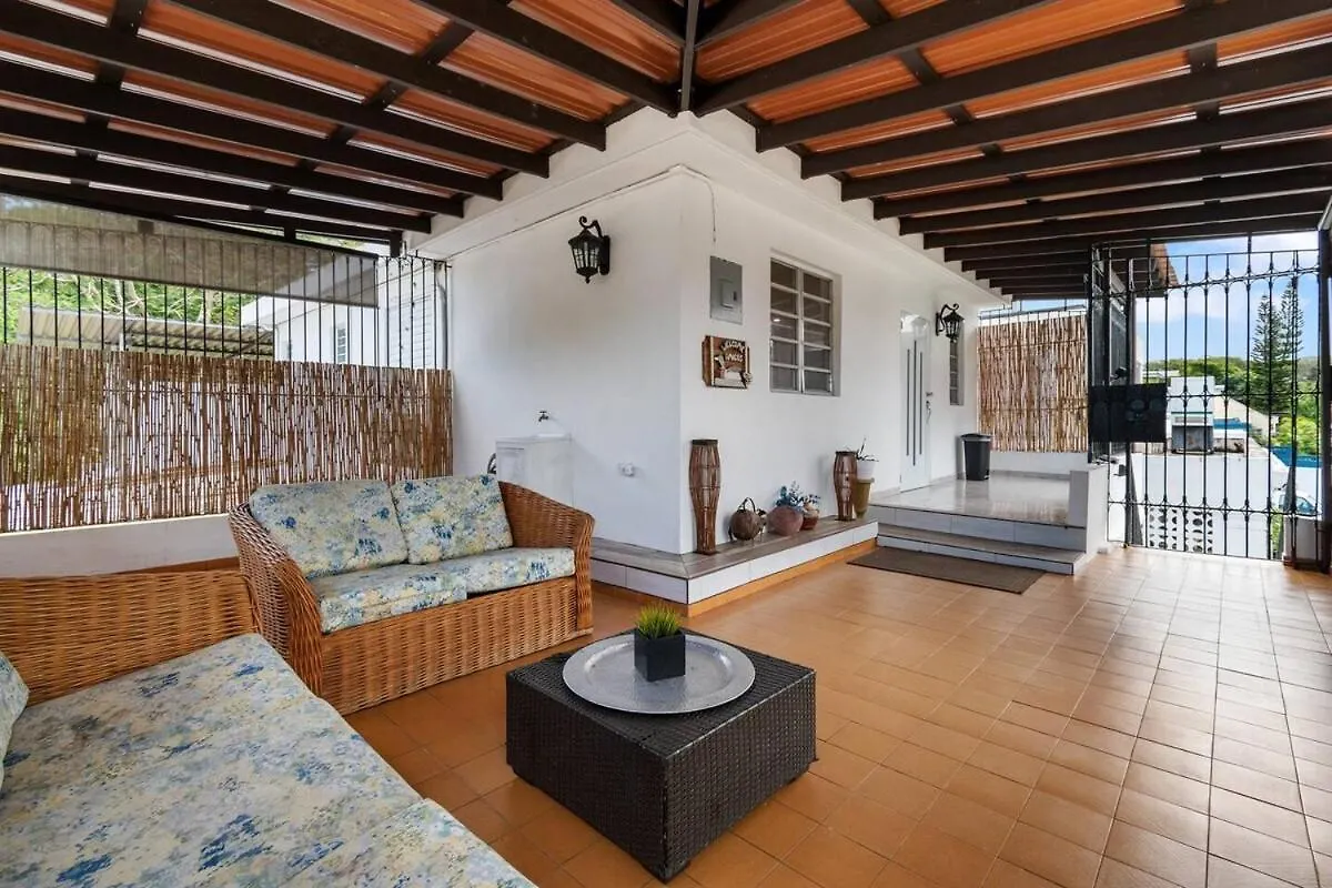 Επικοινωνία με το Paceful Home In San Juan Near To The Airport